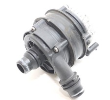 Mercedes W213 200CDI Kombi A0005002686 Kühlwasserpumpe Wasserpumpe Umwälzpumpe Mercedes W213 200CDI Kombi A0005002686 Kühlwasserpumpe Wasserpumpe Umwälzpumpe