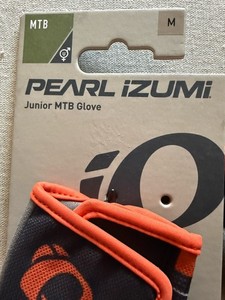 Pearl Izumi Junior MTB Gloves M Apres Biking Bike Cycling NWT