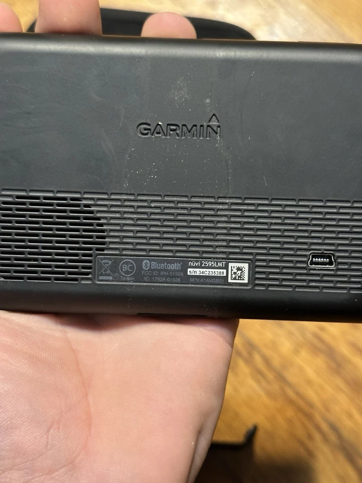 Garmin nuvi 2595LMT 5" Screen GPS Navigation Touch Screen Bluetooth - Image 3 of 4