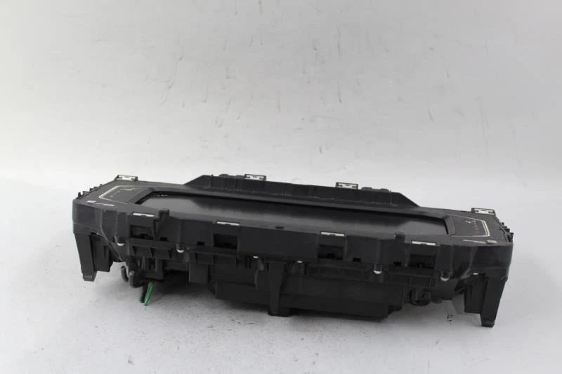 Velocímetro pantalla virtual cabina digital MPH 2019 VOLKSWAGEN JETTA OEM 32635 Foto 4 de 4