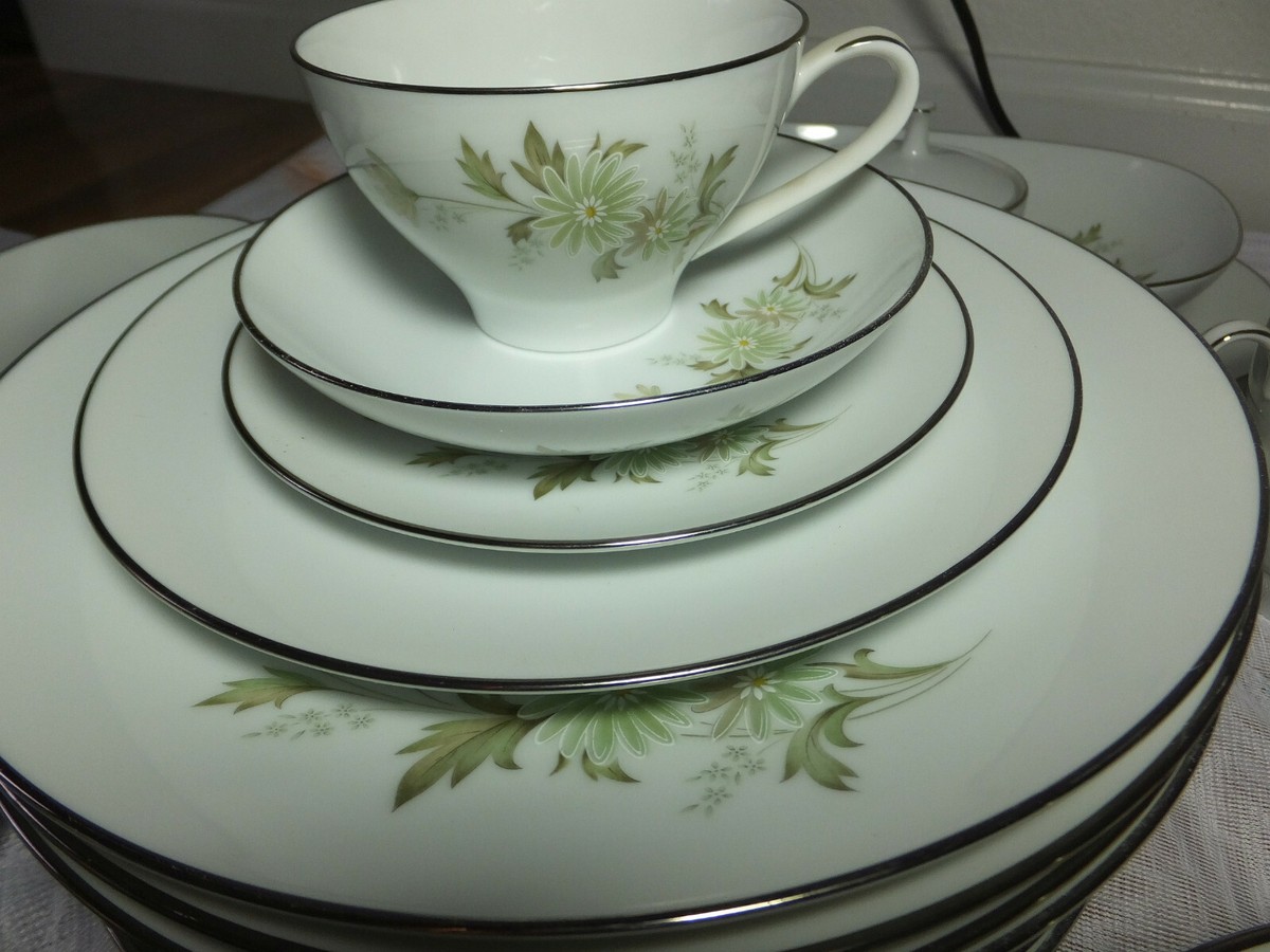 Noritake Dinnerware China Set Replacement SOYORA 6853 Serving for
