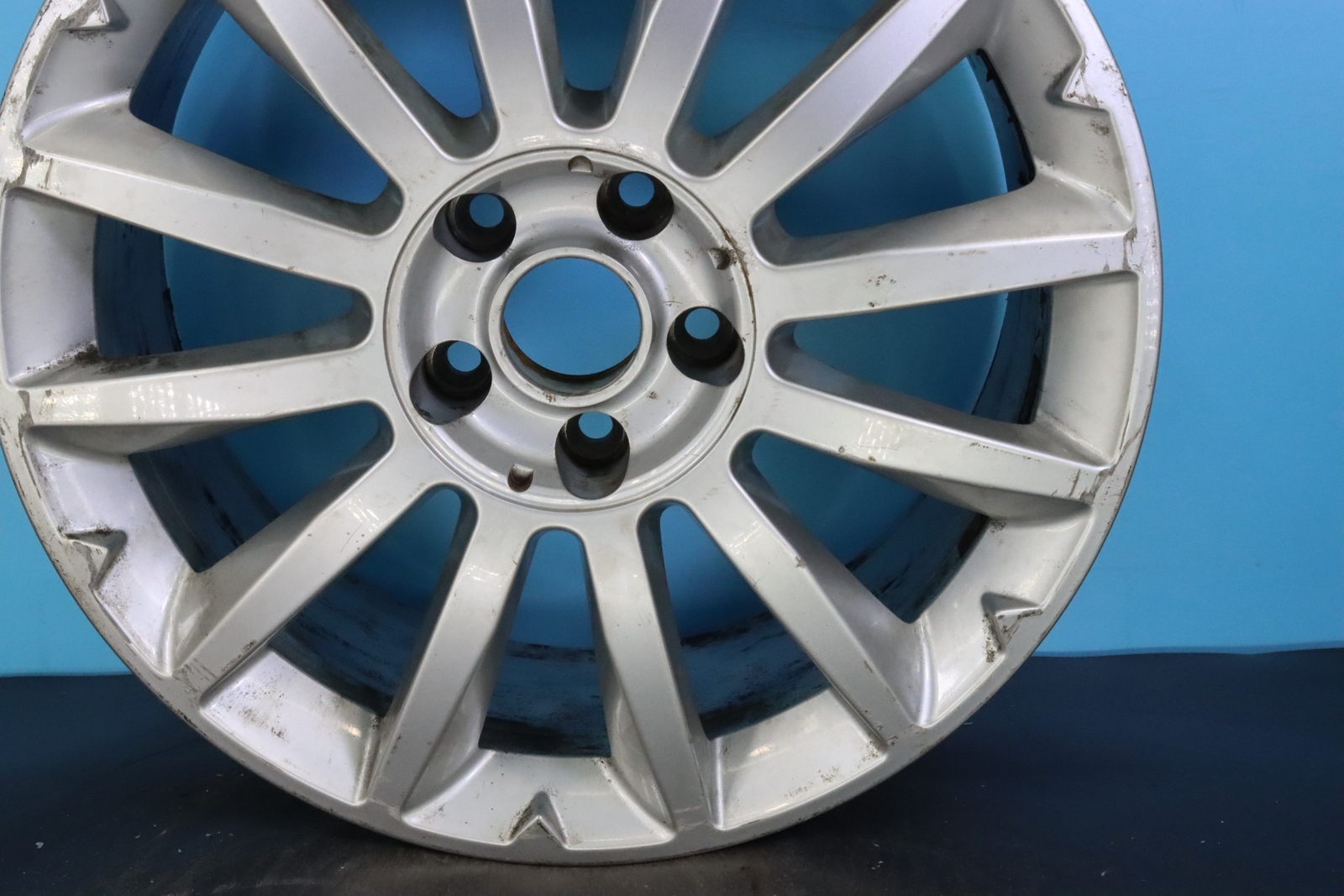 Maserati Ghibli 2014 15 2016 18" OEM Rim Wheel 17310 670010977 95664978