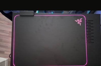 Razer FIREFLY V2 Mauspad RGB
