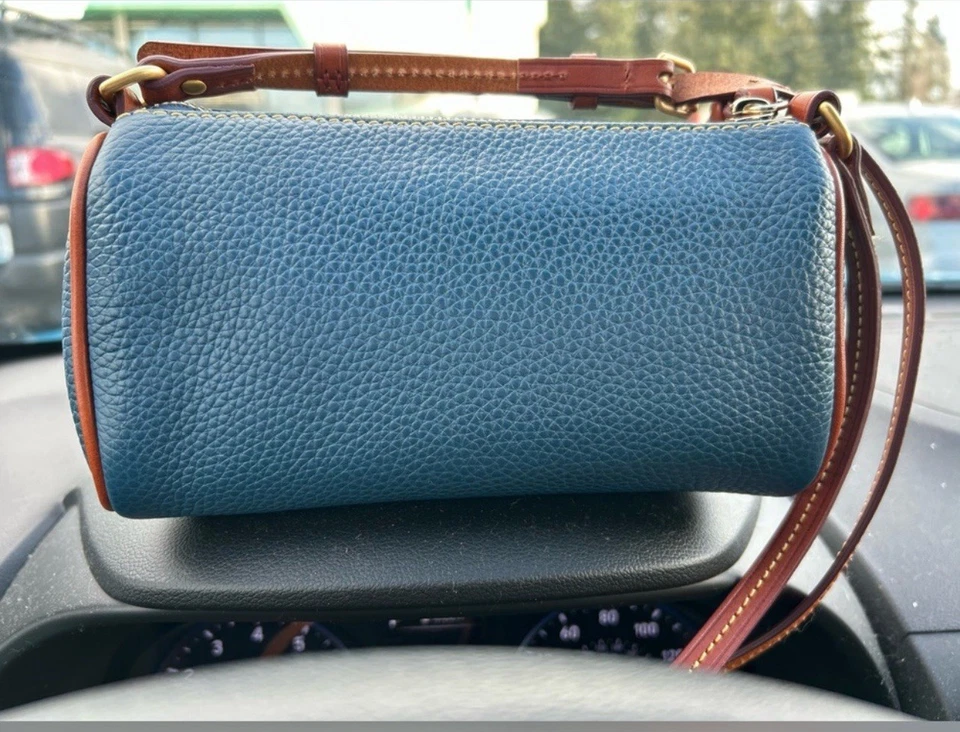 Bandolera Dooney & Bourke Dillen barril pequeño Foto 3 de 4