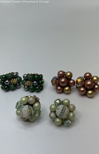 VNTG Gold Tone Multicolored Beaded Clip-on Earrings 26.0g