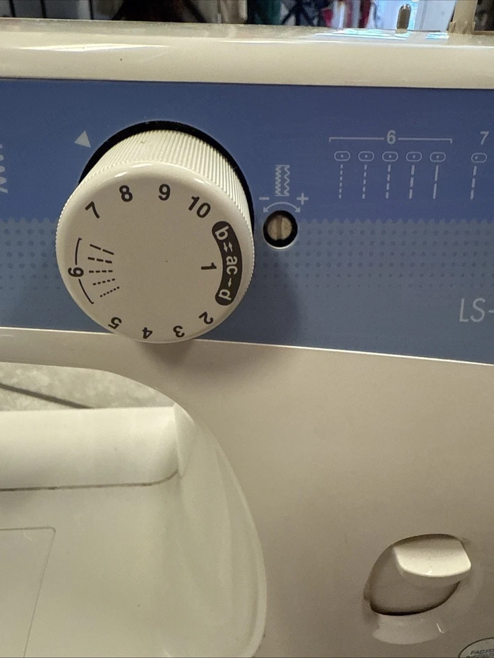 Brother LS-2125 10 Stitch Portable Sewing Machine W/ Foot Pedal - Image 3 of 4