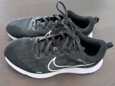 Herren Schuhe NIKE Laufschuhe Downshifter Sportschuhe super leicht Größe 42 TOP