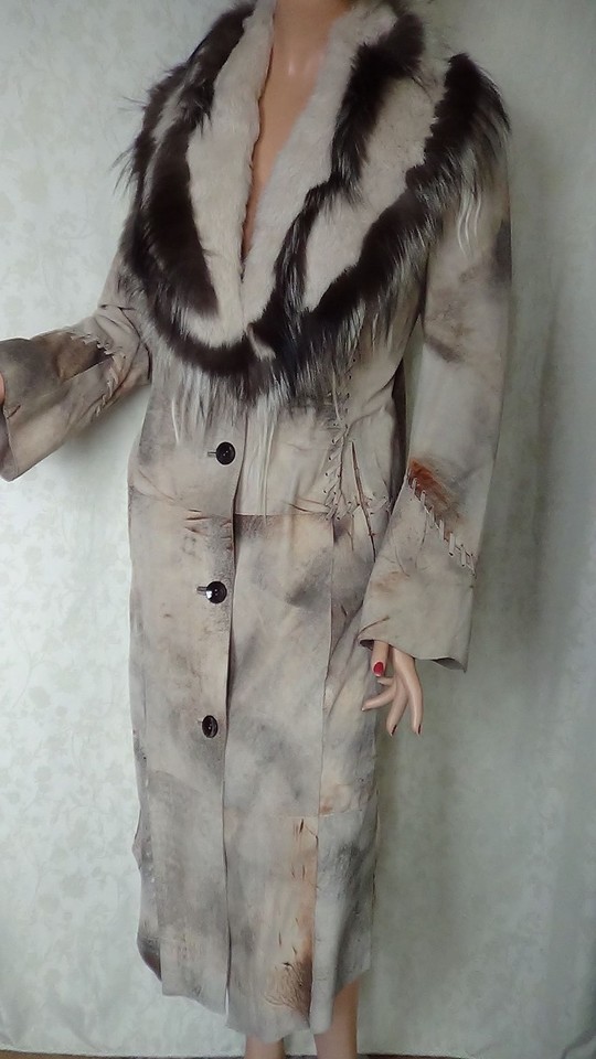 SIZE-12, DERICCI RRP $895.00 Genuine Italian Leather & Fur Coat.