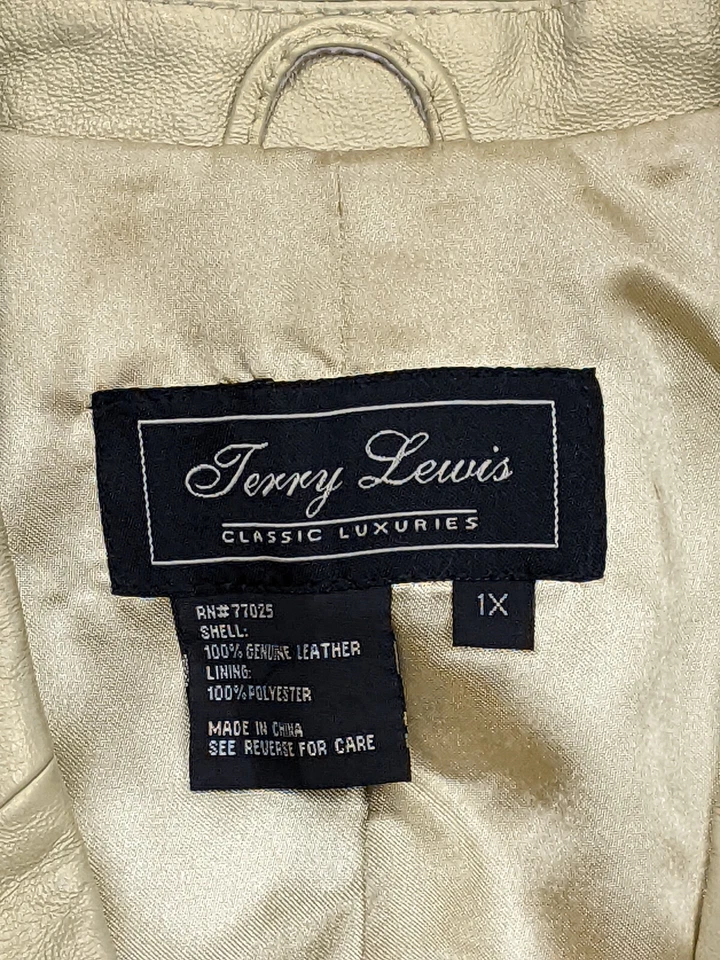 Jaqueta de couro genuíno Terry Lewis Classic Luxuries feminina tamanho 1X dourada botão - Imagem 3 de 4