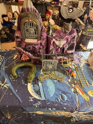 Mattel Masters of the Universe Origins Snake Mountain Playset New 95% Complete