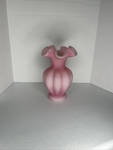 Fenton Art Glass Rose Satin Ruffled Melon Vase 1970's Vintage 6" tall