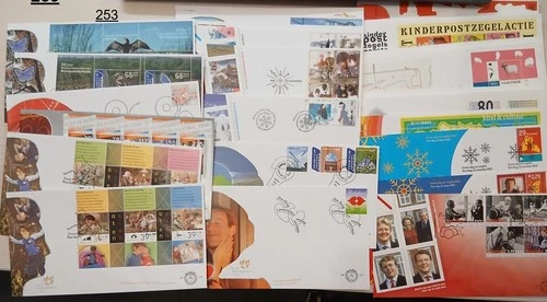 # NETHERLANDS 2003 - 34 FDC - NATURE - BIRDS - BUTTERFLIES - ANIMALS - MAPS