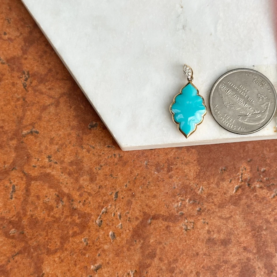 Colgante Kabana Oro Amarillo 14KT Forma Única Turquesa y Diamante Redondo Foto 4 de 4