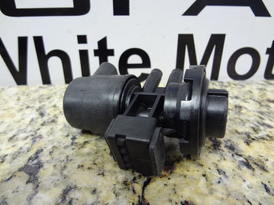 93-06 Nuevo Solenoide de Emisión de Control de Purga de Ciclo de Trabajo Mopar Fabricante Original Foto 3 de 4