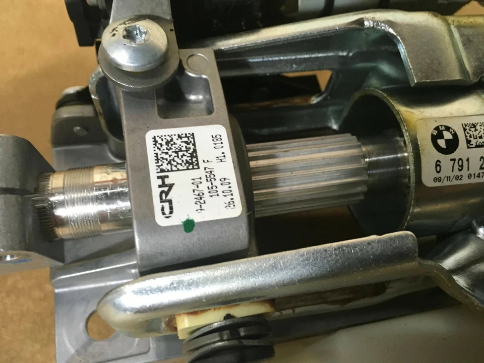 BMW E60 535xi 2008-2010 columna de dirección cambio de piso eléctrico 9 2467-01 OEM. Foto 2 de 4