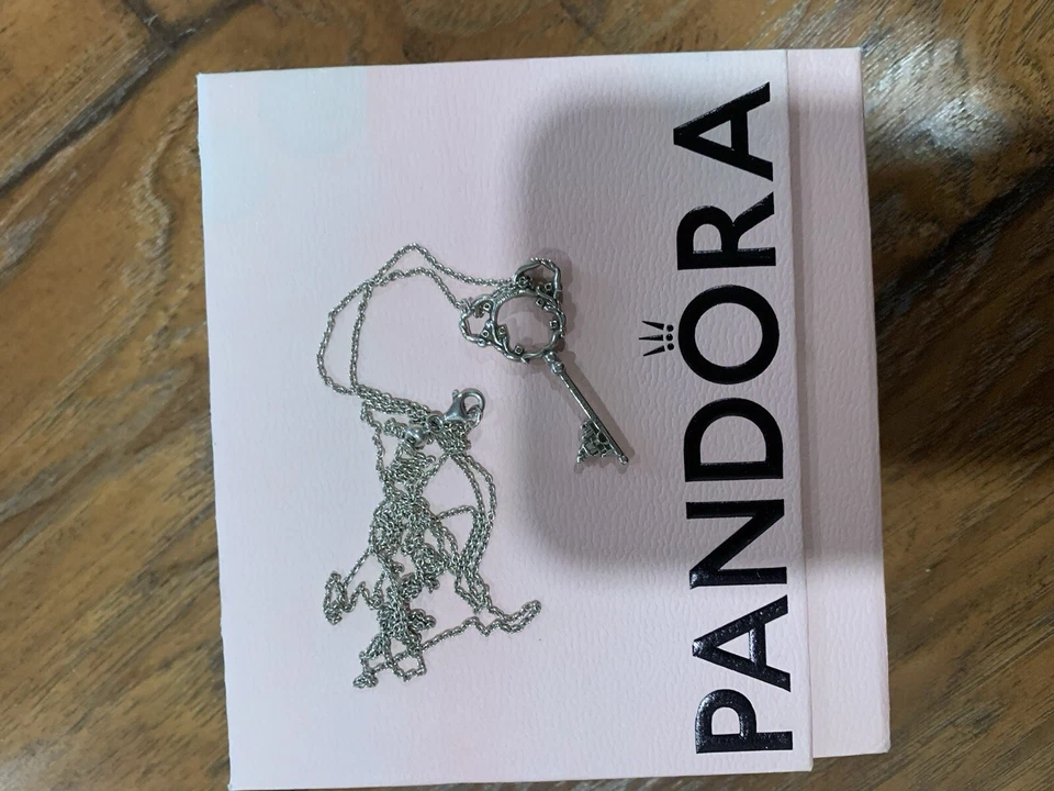 Joyería Pandora  Foto 2 de 2