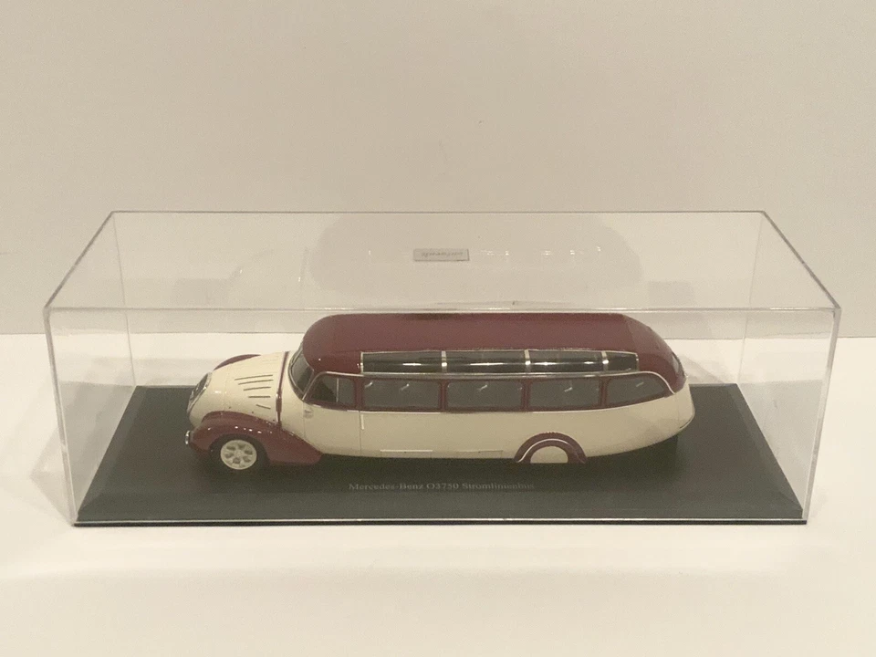 1/43 Autocult Mercedes Benz O.3750 Streamline bus - Image 3 of 4
