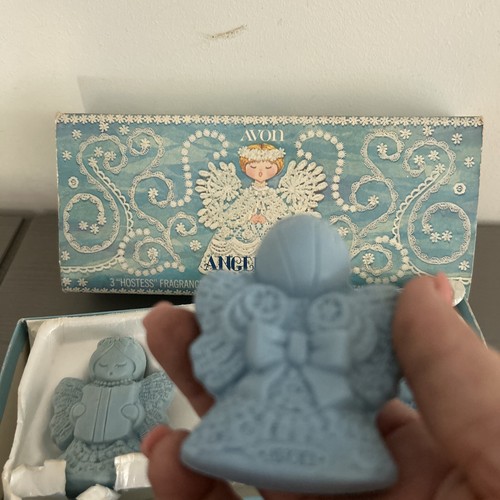 Angel Lace 3 X Hostess Soap by Avon, Vintage Angel Blue Boxed - Picture 8 of 16