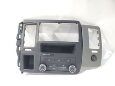 18 20 Nissan NV2500 OEM AC control de temperatura sin panel de vidrio en puerta trasera