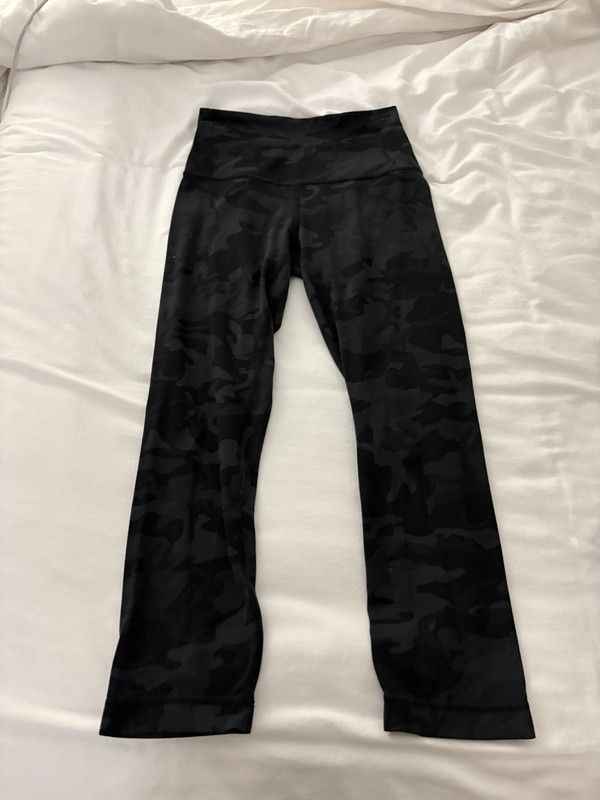 lululemon align crop 21" us size 4
