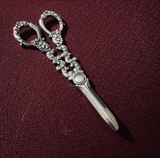 TIFFANY & CO  MAKERS GRAPE SHEARS SILVERPLATE VINTAGE  NO MONOGRAM