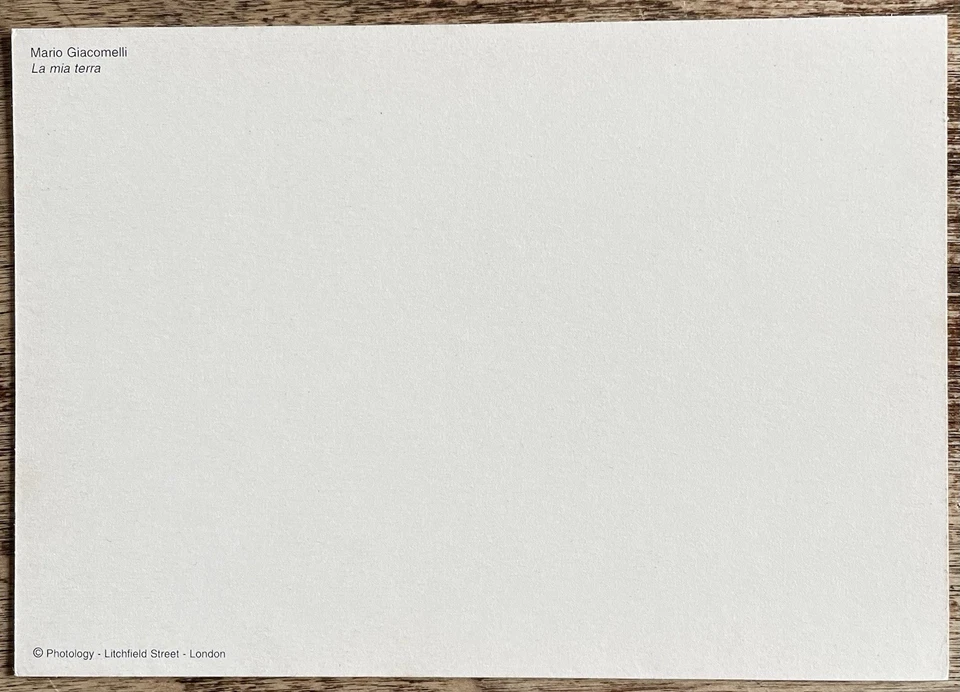 Mario Giacomelli dalla serie “La Mia Terra” Paesaggio Cartolina Autografata - Immagine 2 di 2