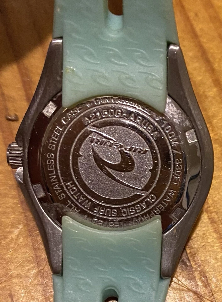 Rip Curl Womens Mint ARUBA Waterproof Surf Watch - A2150G - GC - New Battery. - image 3 of 4