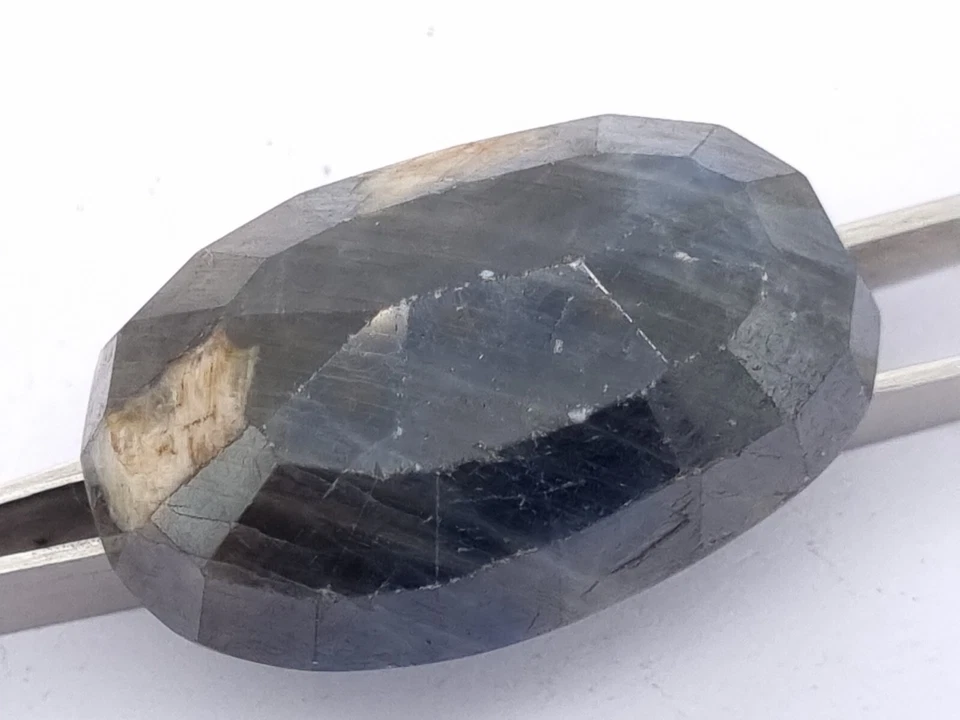 187.25 Ct Natural Untreated EGL Certified Oval Cut Bi-Color Huge Sapphire - Image 4 of 4