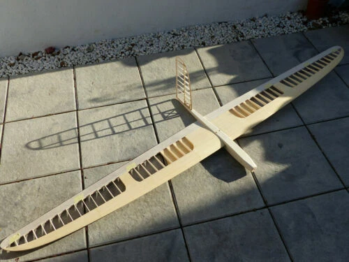 Hobby-Level RC Flugzeug-Modelle & -Modellbausätze mit Propeller