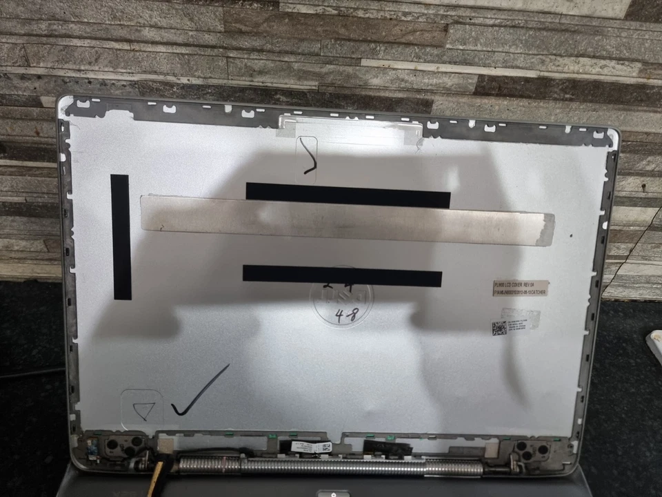 H985 Dell XPS 14Z P24G 14" Laptop Intel i5 Missing Screen Spares Or Repairs  - Image 2 of 4