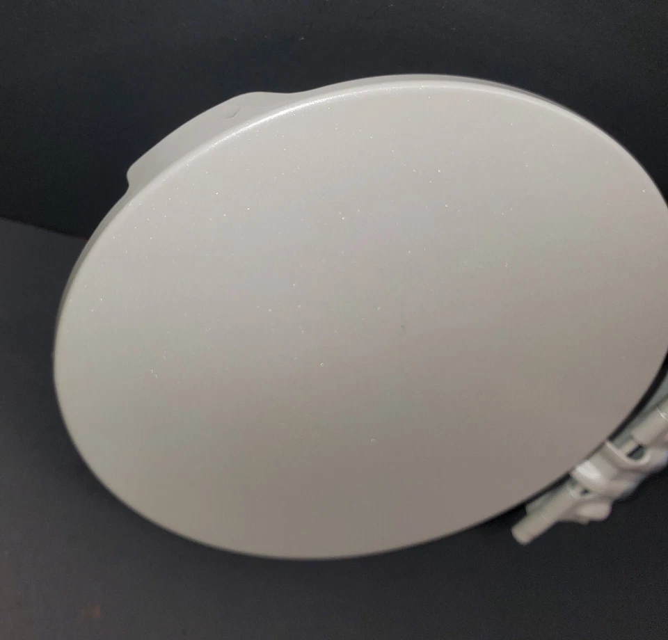 10 11 12 13 14 15 Toyota Prius Fuel Gas Filler Lid Door Color Code 070 White - Image 4 of 4