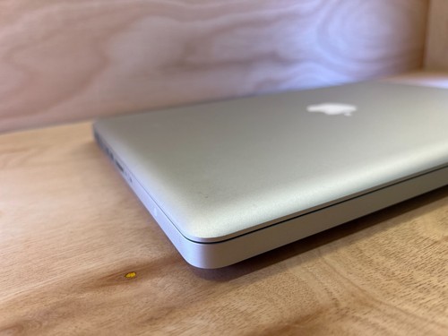 MacBook Pro 15" | Quad Core i7 | 256GB SSD | 16GB RAM | Good Battery | Good Cond - Picture 15 of 23