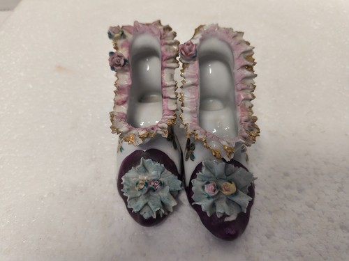 Vintage Miniature Porcelain Shoe Gilded Ruffled Edge w/Roses Gold Trim Set of 2 - Picture 11 of 12