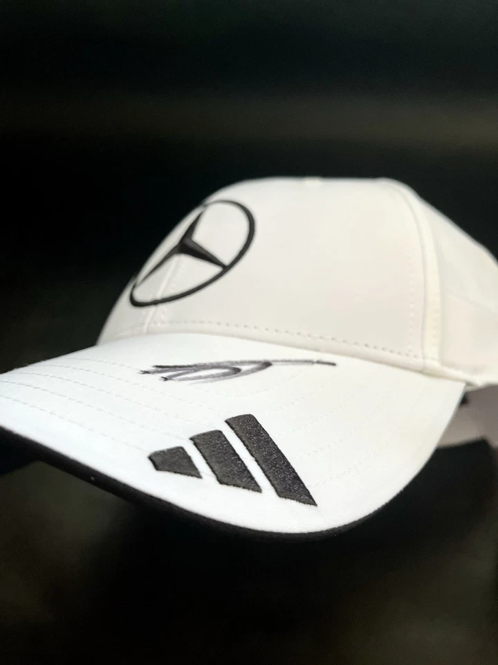 George Russell Cappellino Ufficiale Mercedes Autografato Original Signed. - Immagine 4 di 4