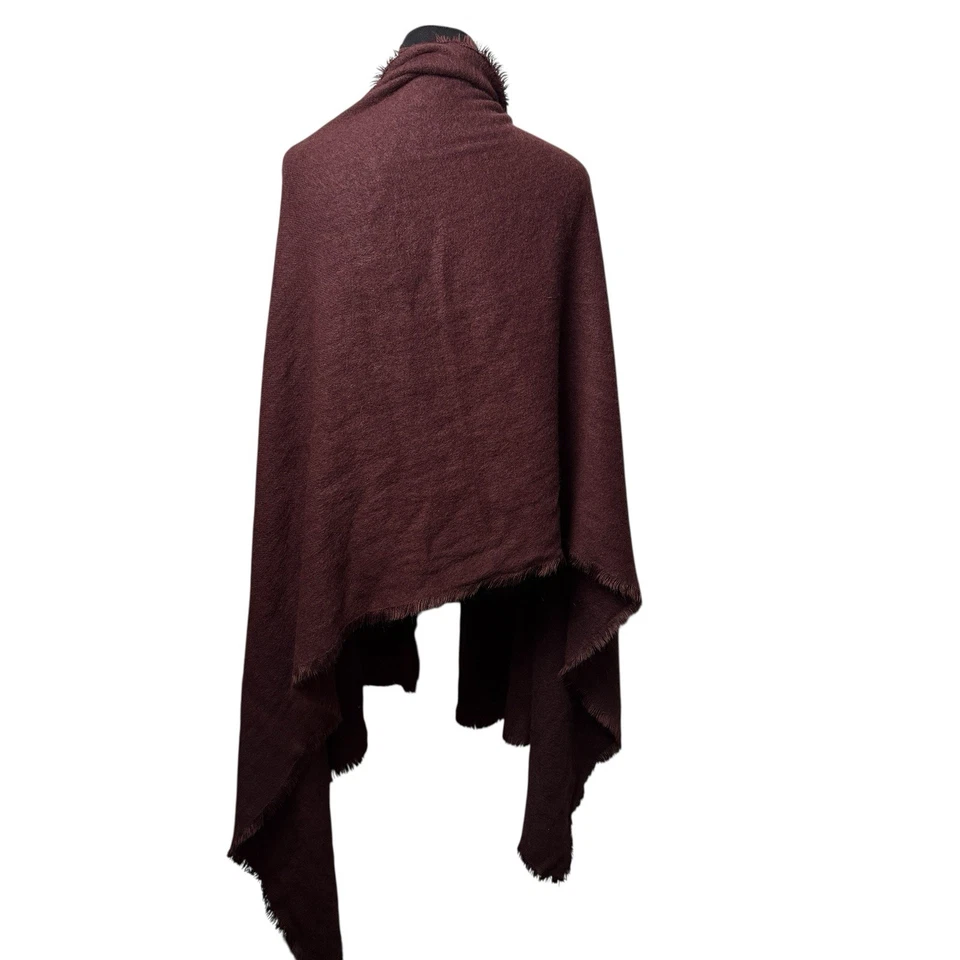 Free People 女式流苏针织披肩裹巾舒适温暖勃艮第均码 — 第 4/4 张图片