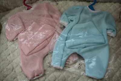 REBORNING SUPPLY - SUSIE KIT VON NINES D' NILS PLUS 2 OUTFITS (ROSA & BLAU)