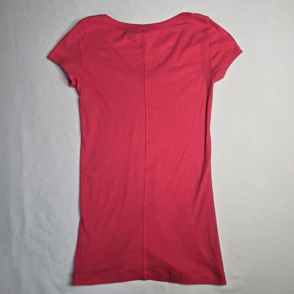Camiseta roja con cuello en V para mujer Tee Shop MED extra larga manga corta suave informal elástica Foto 4 de 4