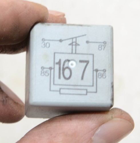 VW Golf 4 IV 1J (97-05) Relais 167 - Kraftstoffpumpe - 191906383C #B396