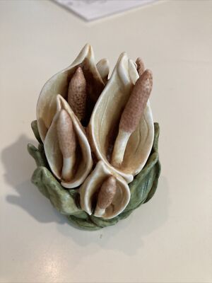 Harmony Kingdom ''Peace Lily''  Trinket Box Harmony Garden