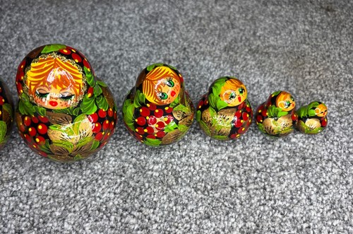 Set Of 7 Vintage Russian Matryoshka/Babushka Hand Painted Nesting Dolls - Picture 4 of 4
