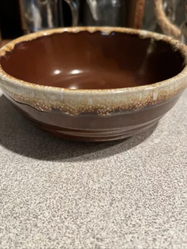 VTG  Monmouth Brown Drip Maple Leaf Pottery Salad/Chili Soup Bowl