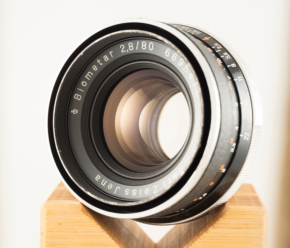 Carl Zeiss Jena Biometar 80mm F2.8 Pentacon Six Medium Carl Zeiss Jena Biometar 80mm F2.8 Pentacon Six Medium