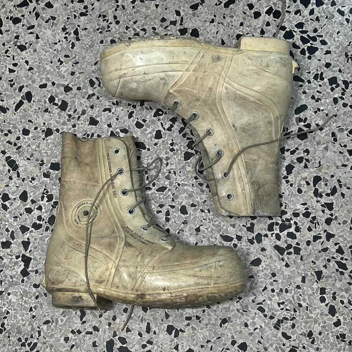 VINTAGE 80S BUNNY MICKEY BOOTS eBay
