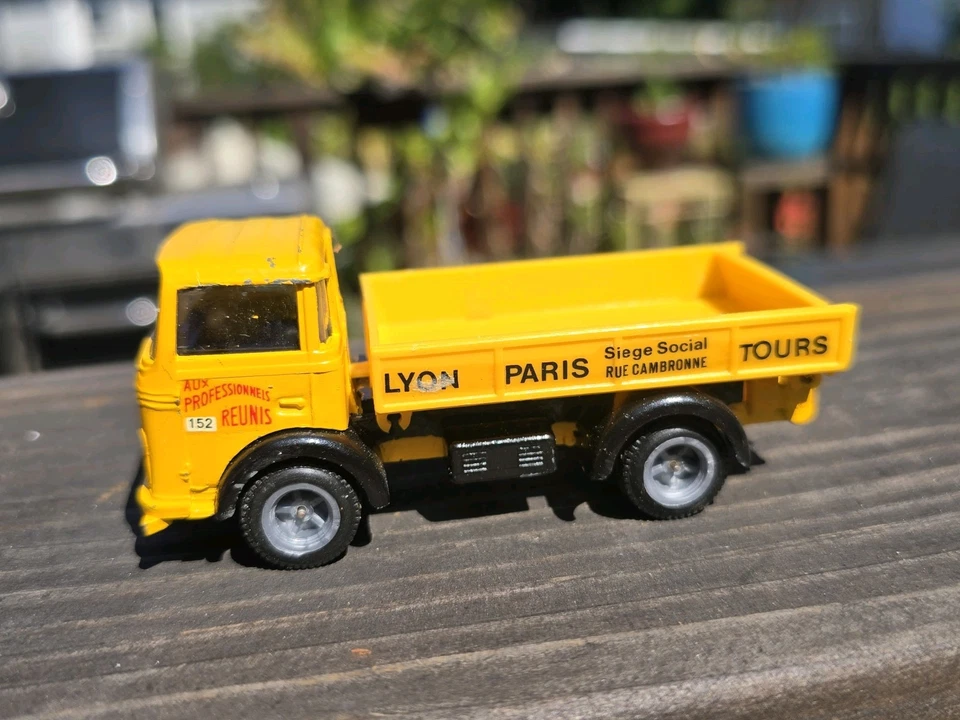 Camión Champion France plataforma Mercedes cabina más de 3 3/4" largo #152 Foto 4 de 4