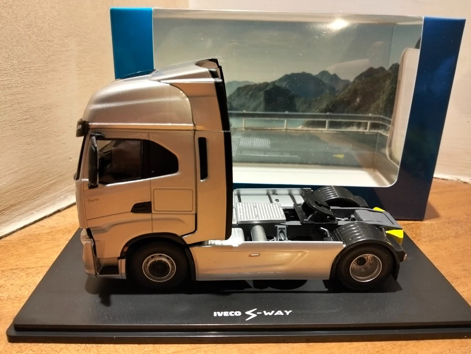 Eligor 1:43 Iveco  S-Way 117322 - Immagine 4 di 4