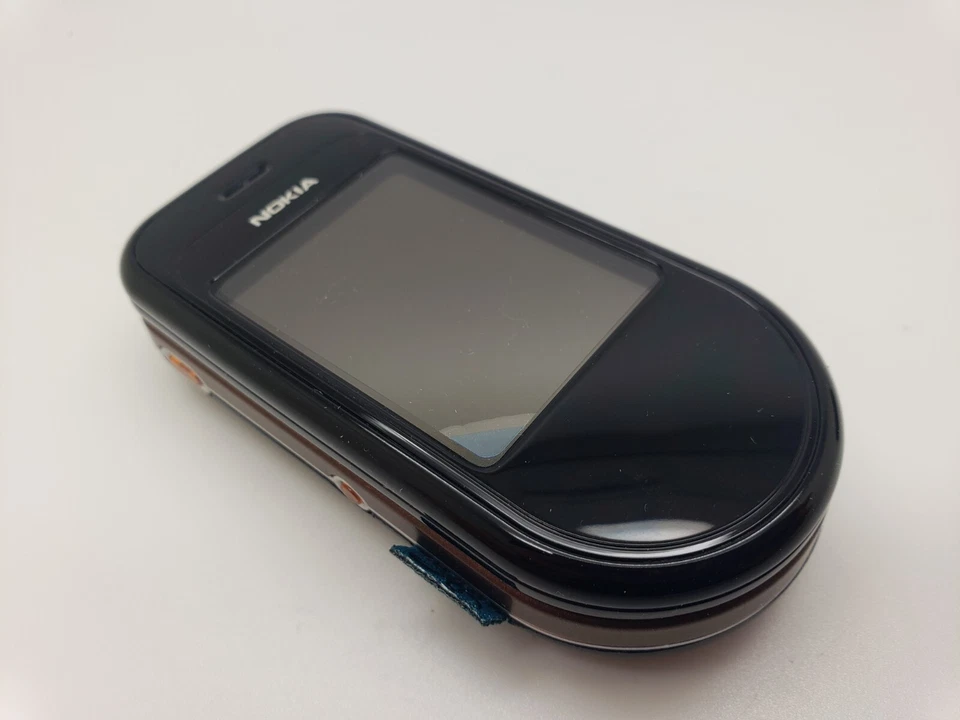 NrMint Condition Boxed Black UNLOCKED Nokia 7373 Swivel Mobile Phone 3UKPOST - Image 2 of 4