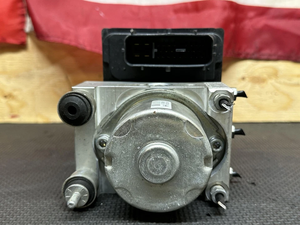 GMC Canyon 4x2 ABS Pump Assembly 2006 2007 2008 without Traction Control - Image 2 of 4