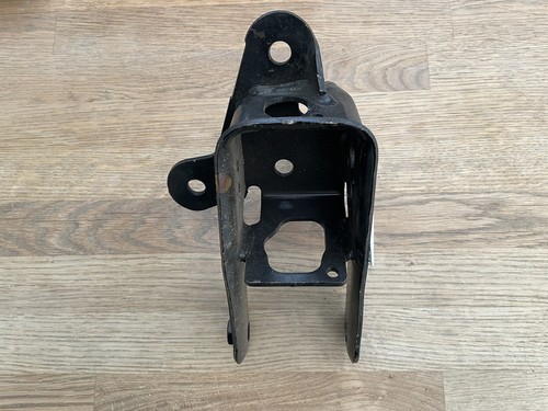 chrysler Voyager RG NEW GENUINE rear engine mounting bracket 04861433AF 16E - Picture 6 of 7