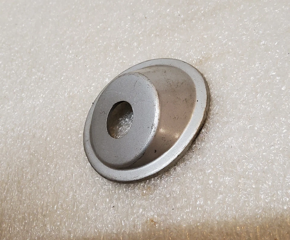 Base de montaje de señal de giro delantera International Harvester Loadstar Cabover Foto 2 de 4