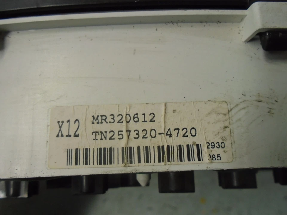 2000 Dodge Stratus 2 portas A/T velocímetro painel de instrumentos TN257320-4720 - Imagem 4 de 4